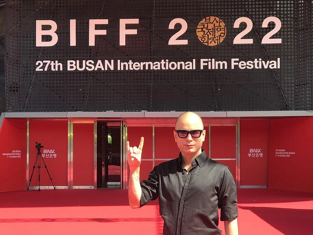 Paliz Khoshdel at Busan International Film Festival red carpet — Iranian filmmaker and visual artist
